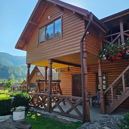 Guesthouse Kolo Druziv Tatariv Εξωτερικό φωτογραφία