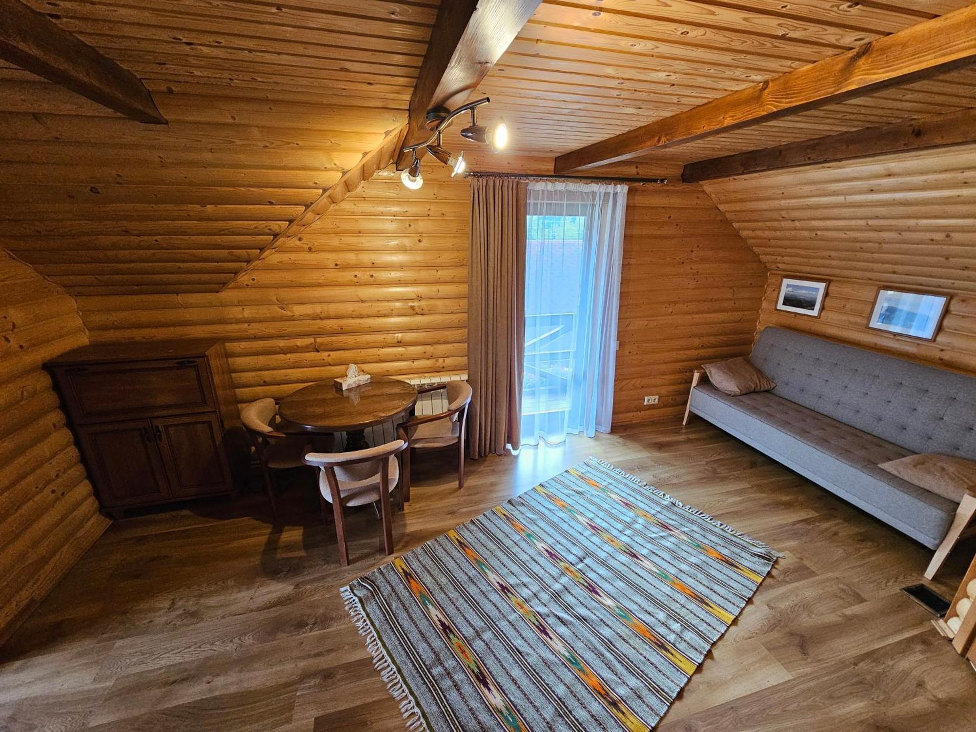 Guesthouse Kolo Druziv Tatariv Εξωτερικό φωτογραφία