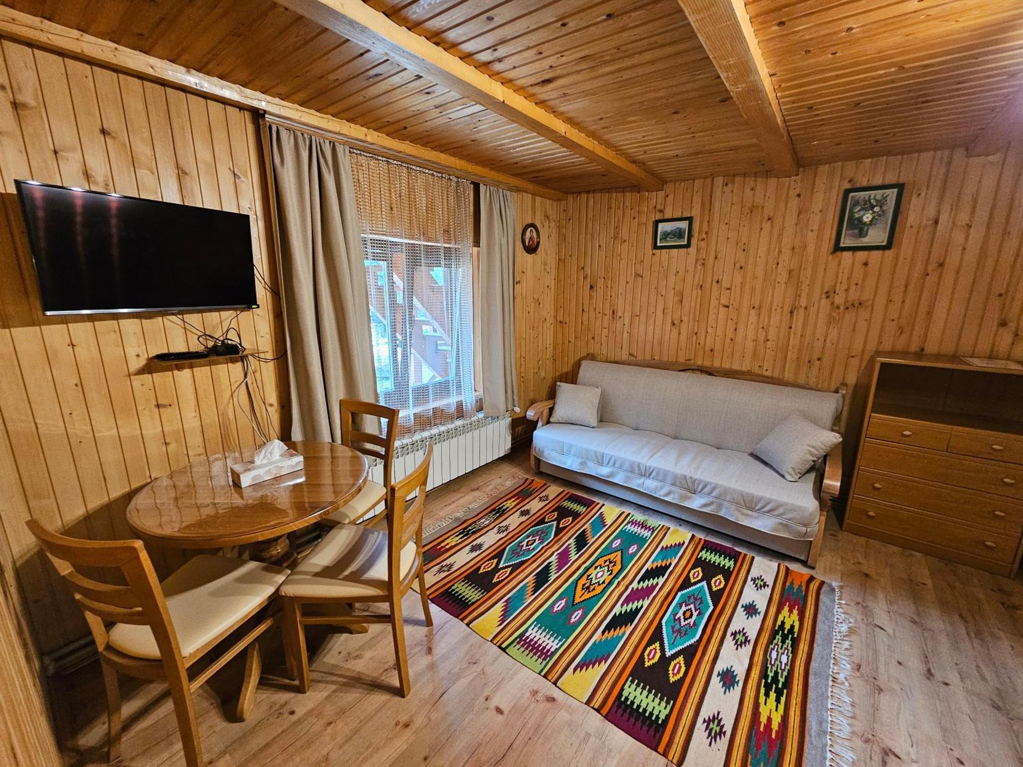 Guesthouse Kolo Druziv Tatariv Εξωτερικό φωτογραφία