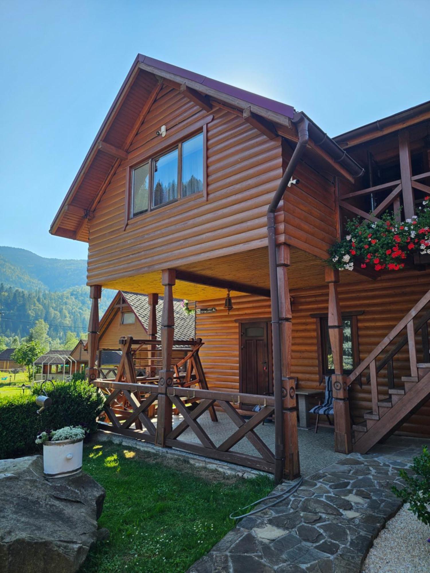 Guesthouse Kolo Druziv Tatariv Εξωτερικό φωτογραφία