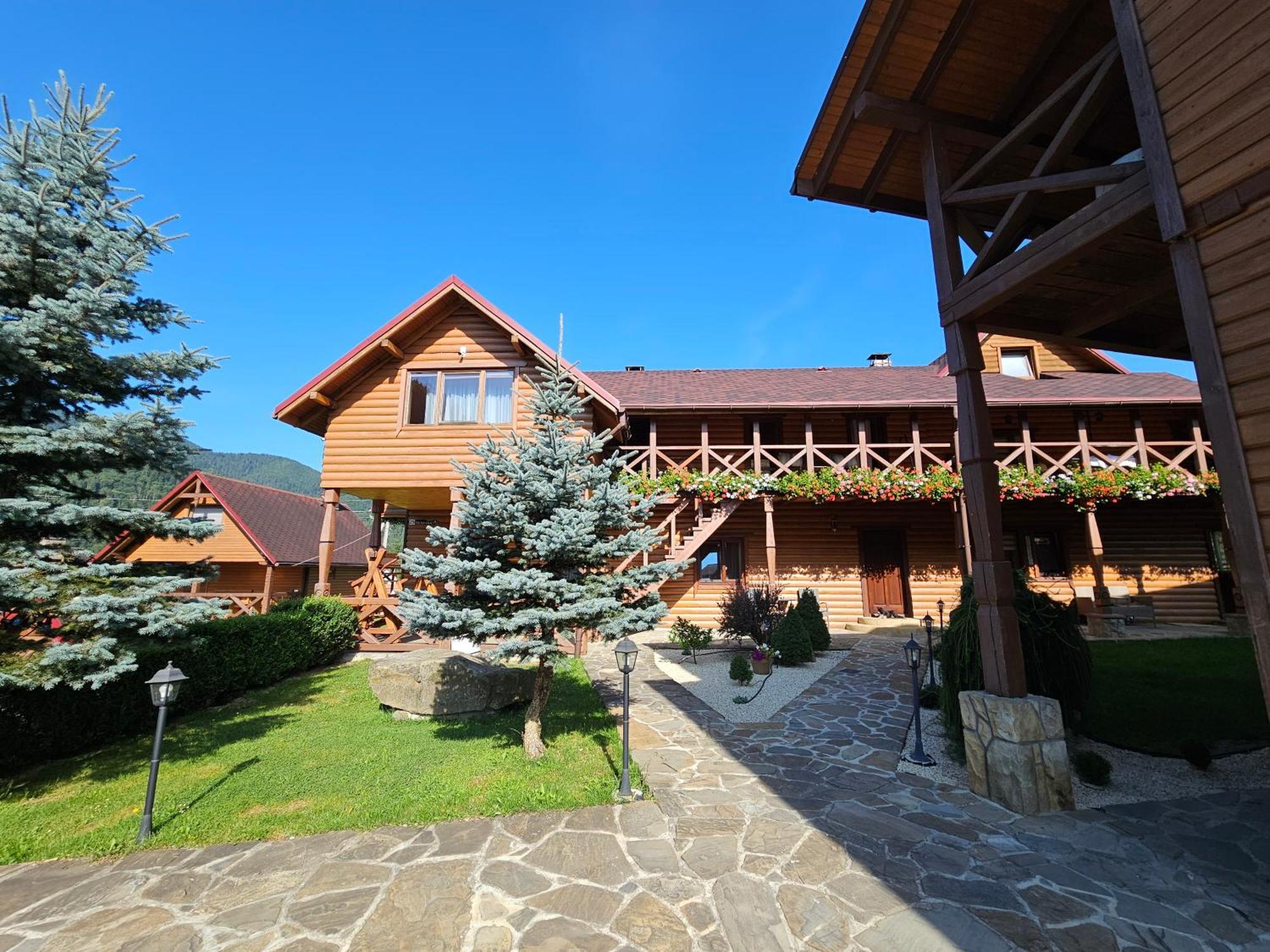 Guesthouse Kolo Druziv Tatariv Εξωτερικό φωτογραφία